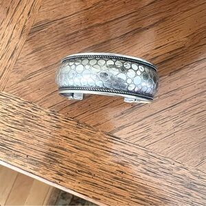 Silver metal Textured Cuff Bracelet classic design and great vintage style